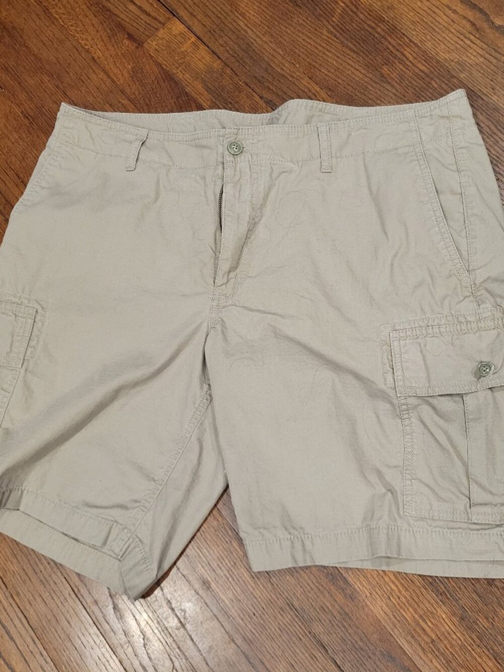 L.L. Bean Men's Cargo Shorts Size 40